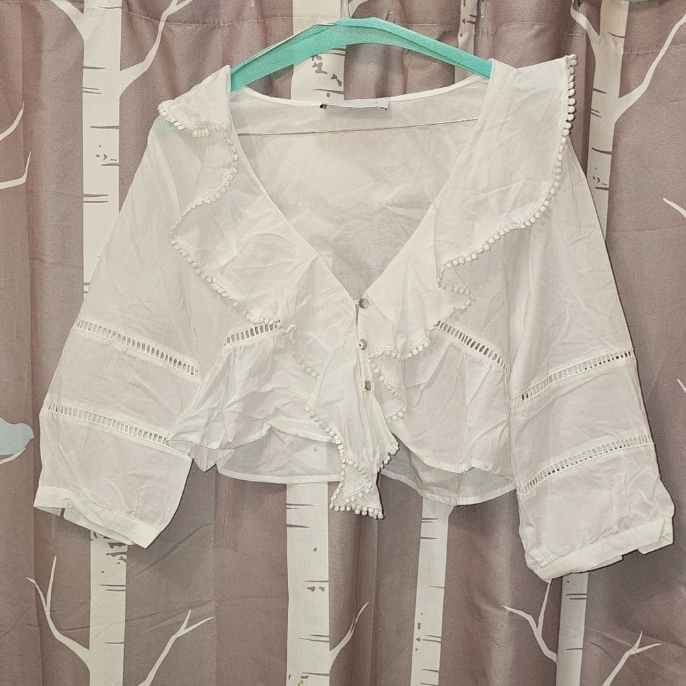 Lyra & Co Ruffle Crop Top - Picture 3 of 8